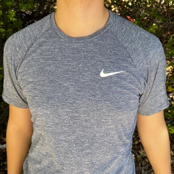 NIKE SWIM MEN DRI FIT T SHIRT SURFER UV 40+ DIVER SCUBA SWIMMER DIVING UPF SUN M - Picture 4 of 16